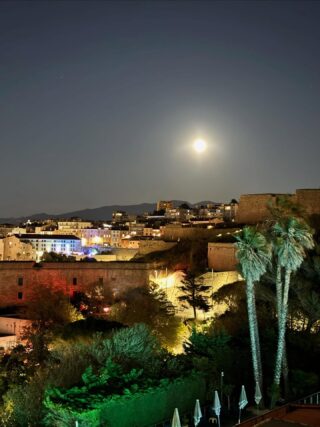 Nights in Marseille 🌕
